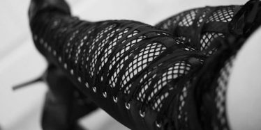 Kinky-Boots-by-sub-Bee-900x450